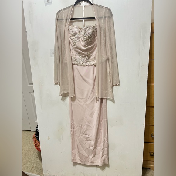 Montage by Mon Cheri Elegant Pink Evening Gown 4 - Picture 3 of 14